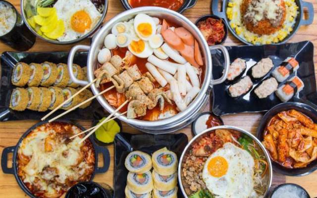 Lẩu tokbokki
