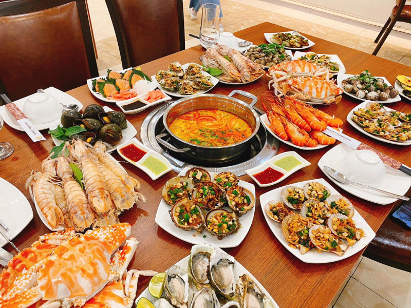 Lẩu hải sản tại Buffet Poseidon