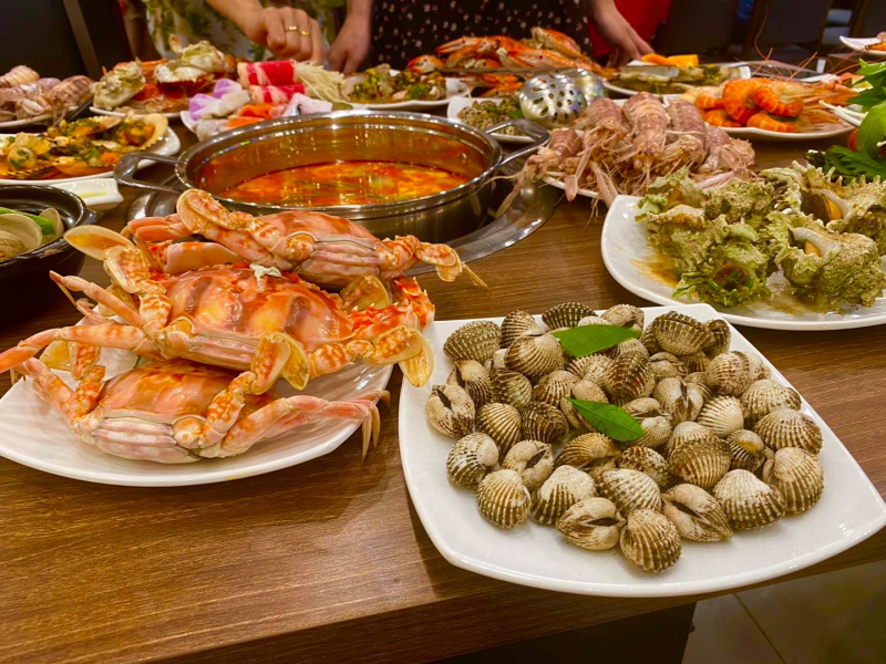 Lẩu hải sản tại Buffet Poseidon