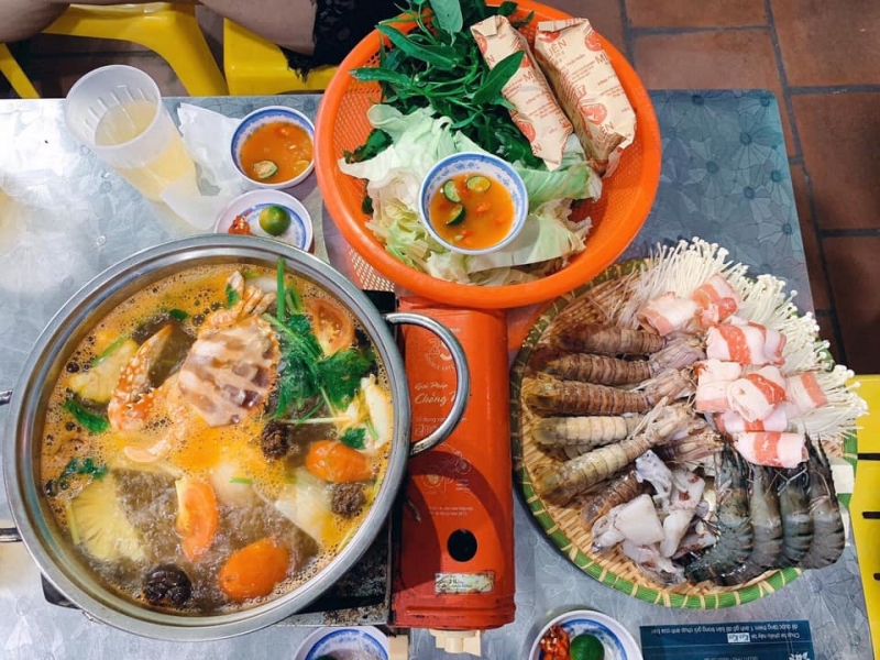Món lẩu hải sản ở đây chắc chắn không thể thiếu trong thực đơn những món ăn được lựa chọn nhiều nhất tại quán Hải Sản Ken Ken