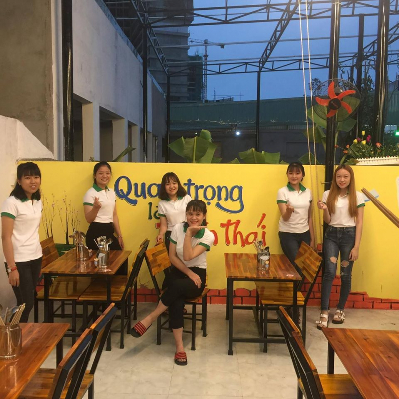 Hình ảnh quán và nhân viên