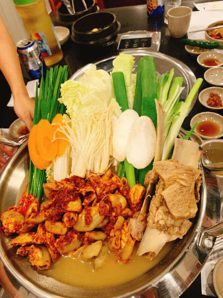 Lẩu bò Mombosin