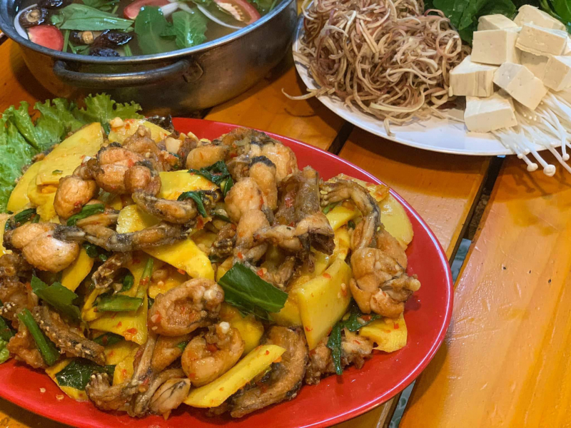 Lẩu ếch Huyền Anh