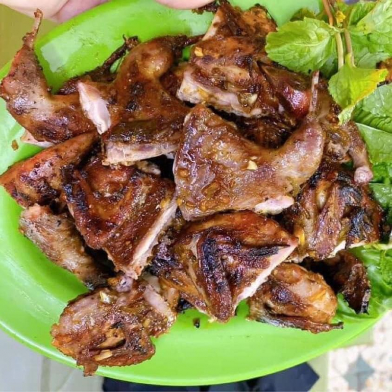 Lẩu Phương Vy