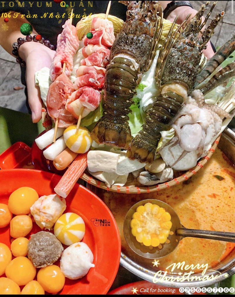 Nồi lẩu Tomyum đầy ắp
