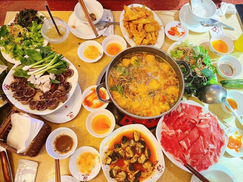 Mì vằn thắn - Lẩu riêu cua Minh Anh