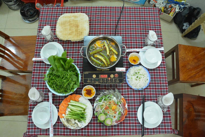 Lẩu bò Năm Hiền