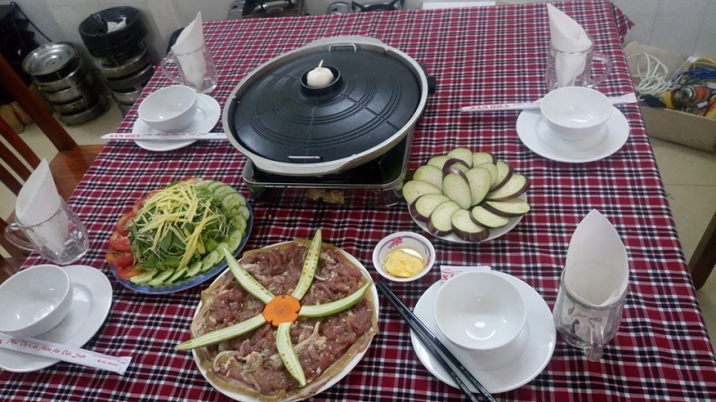 Lẩu bò Năm Hiền
