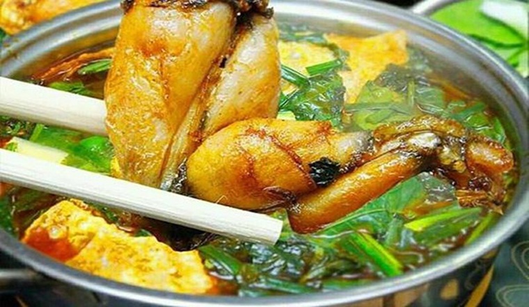 Món lẩu ếch măng cay