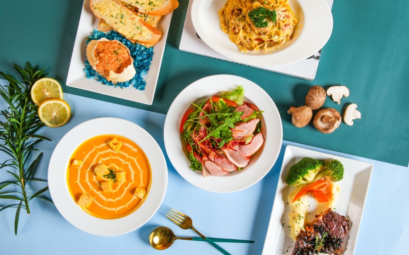Thực đơn đa dạng tại Memory Lounge