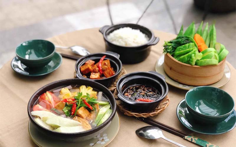 Món ăn ở nhà hàng chay Diệu Hạnh