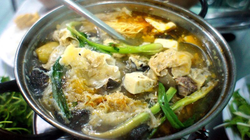 Món lẩu dê đặc sản của quán