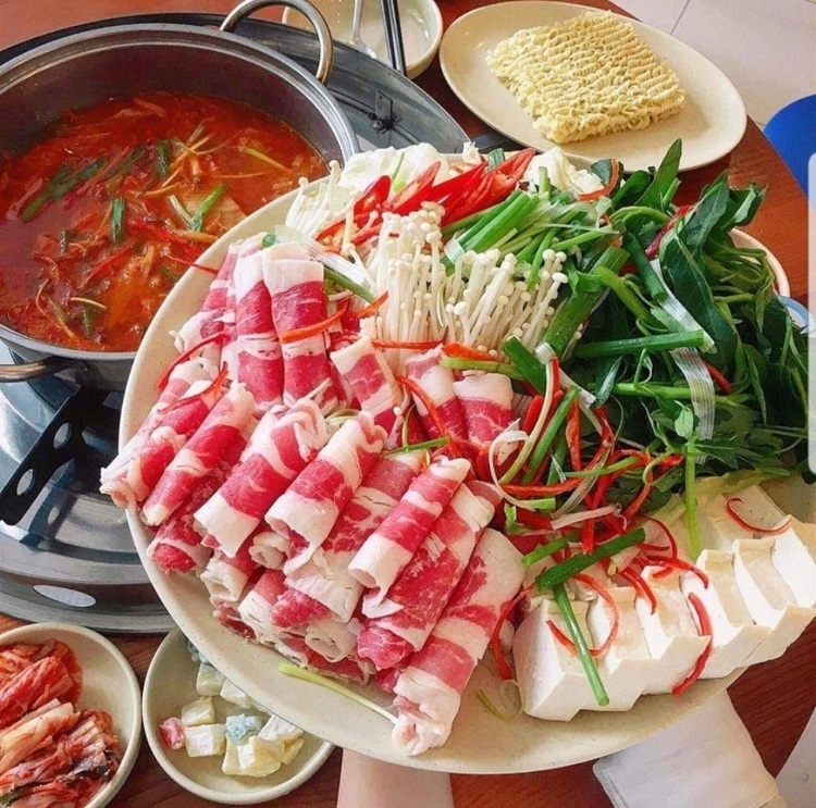 Cách làm lẩu kim chi bò Mỹ thịt thơm mềm chuẩn không cần chỉnh