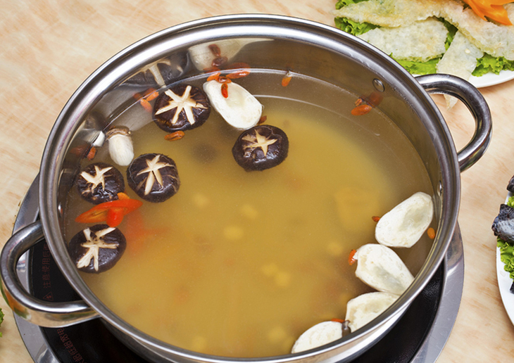 Hướng dẫn cách nấu lẩu gà nấm ngon chuẩn nhà hàng cả nhà đều mê